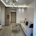 شقة Qerret Beachfront *