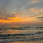 アパート Qerret Beachfront ゴーレム