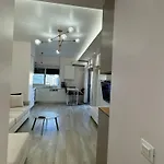 アパート Qerret Beachfront ゴーレム