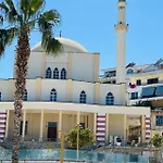 Qerret Beachfront شقة غوليم