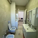 Qerret Beachfront شقة *