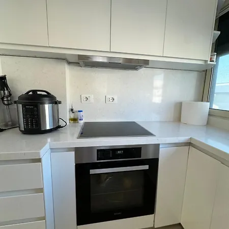 Daire Sea View Deluxe Qerret