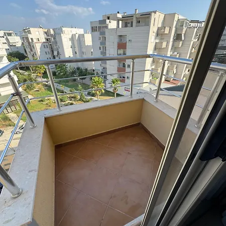 Sea View Deluxe Qerret Apartment *
