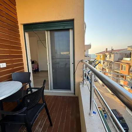 Sea View Deluxe Qerret Apartment *