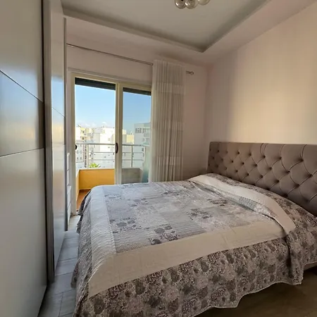 Apartment Sea View Deluxe Qerret *