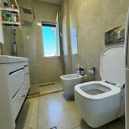 Sea View Deluxe Qerret * Golem (Tirana)