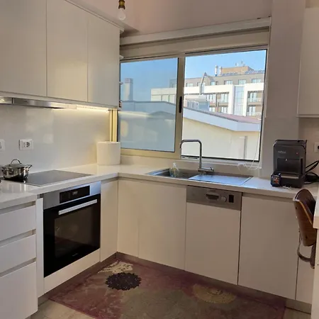 Sea View Deluxe Qerret Apartment