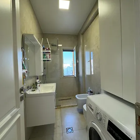 Qerret Beachfront شقة *