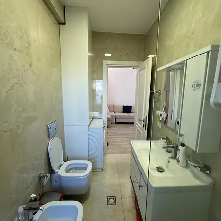 Qerret Beachfront شقة *