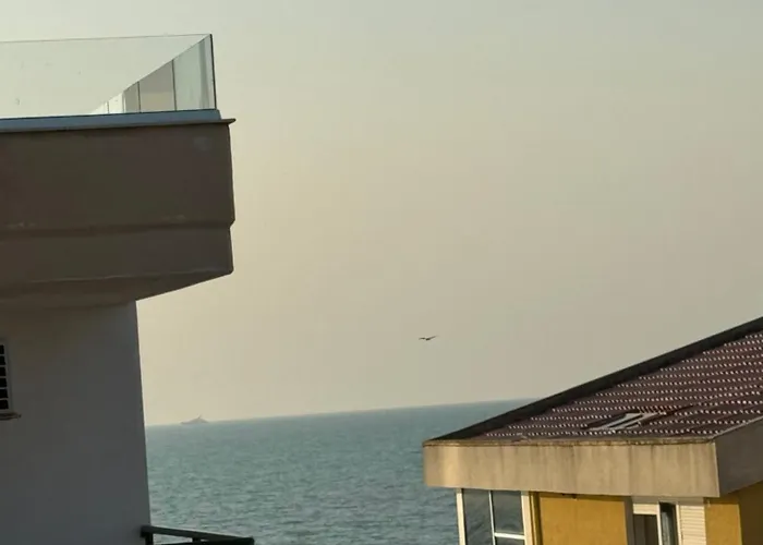 아파트 Qerret Beachfront