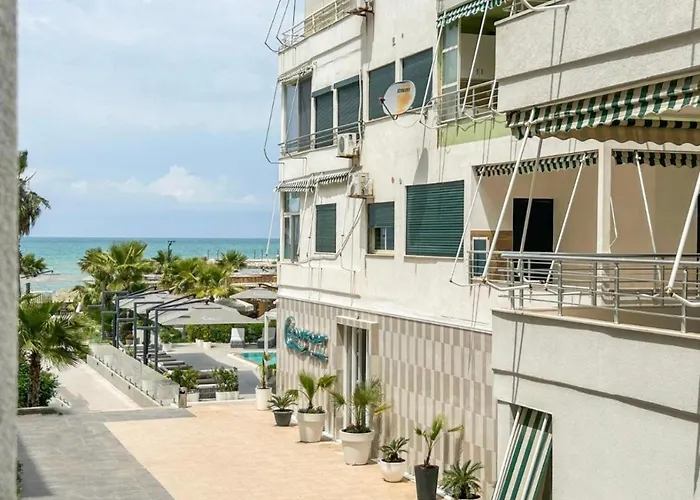 Qerret Beachfront *